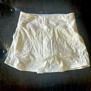 Lululemon pace rival skirt mid rise size 0 euc